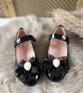meisjesschoenen-luxe feestschoenen-leren kinderschoenen- zwarte ballerina-vintage stijl- schoenen met enkelband-klittenbandsluiting-sierstrik van tule-parelsteen-bruidsmeisjes-bruiloft-feest-verjaardag-fotoshoot- maat 30