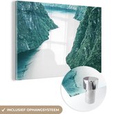 MuchoWow® Glasschilderij 120x80 cm - Schilderij acrylglas - Natuur - Bergen - Groen - Rivier - Foto op glas - Schilderijen