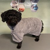 Hondenbadjas met naam van jouw dier - Maat L - Badjas microvezel - Handdoek hond - Doggy Dry - Badjas voor honden - Gepersonaliseerd cadeau - Grijs - Trimmi