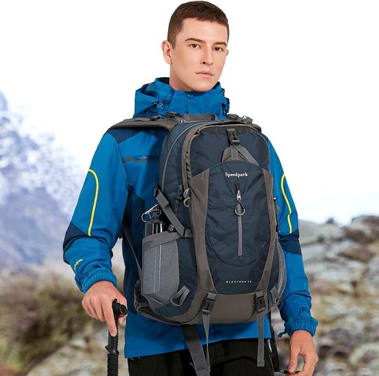 HALOVIE Geschenke für Männer Frauen,Wanderrucksack 20L Herren Damen Klein Trekkingrucksack leicht Rucksack Outdoor Geschenk Weihnachten für Wanderer Tagesrucksack für Camping Reisen