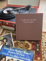 Writemoments - Invulboek 'Liedjes met speciale herinneringen' - linnen - cadeau boek - muziekliefhebber - persoonlijke playlist