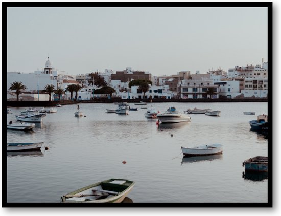 Dorpse Rust op Lanzarote - Kalmte aan de Kust - Fotoposter 40x30 met Lijst