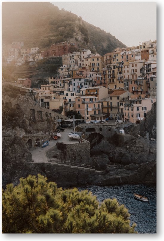 Schemerlicht over Riomaggiore Cinque Terre - Italiaanse Kustkalmte - Fotoposter 60x90