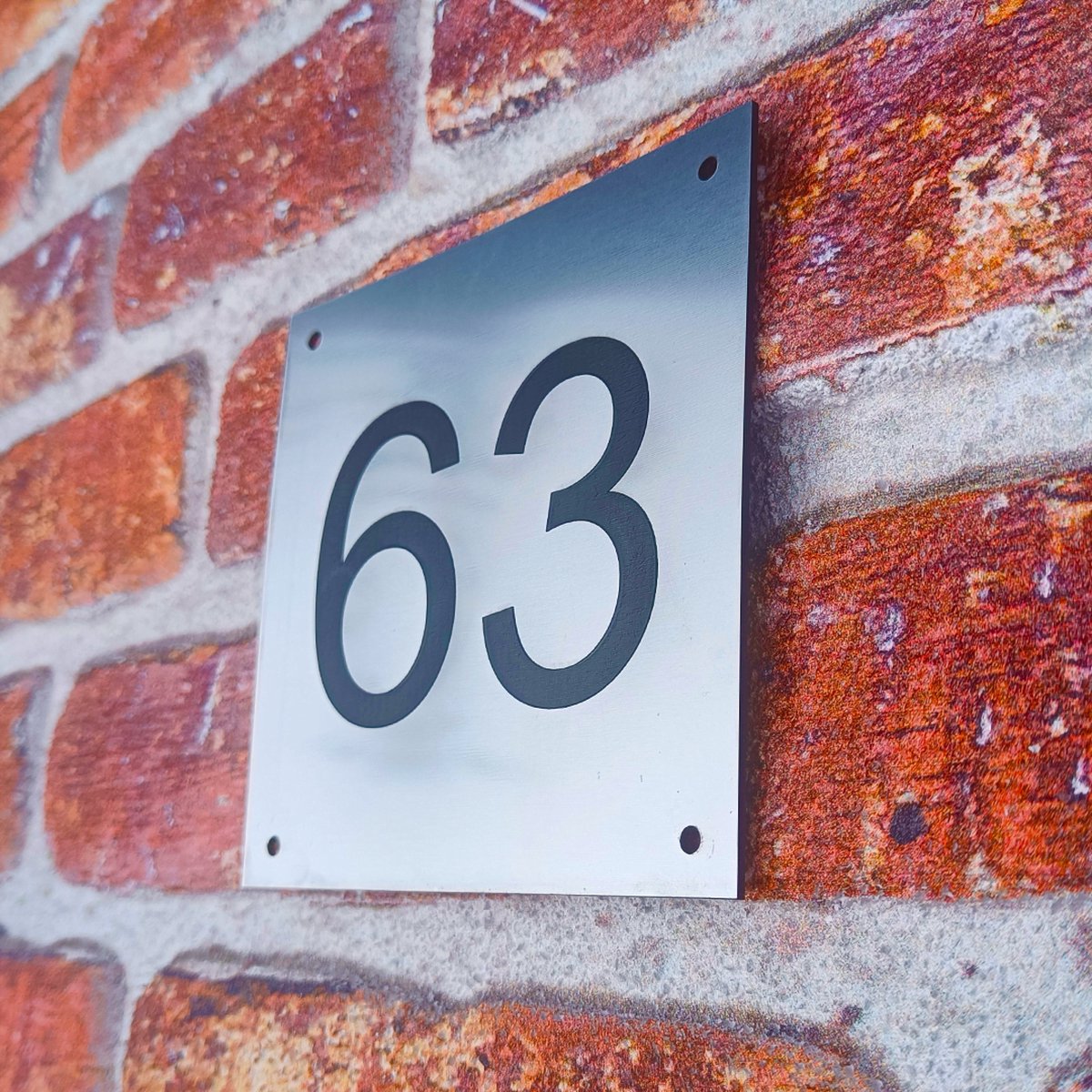 Huisnummerbord RVS Deluxe - Nummer 84 - 12 x 12 cm - incl. set voor bevestiging | - naambord - nummerbord - voordeur