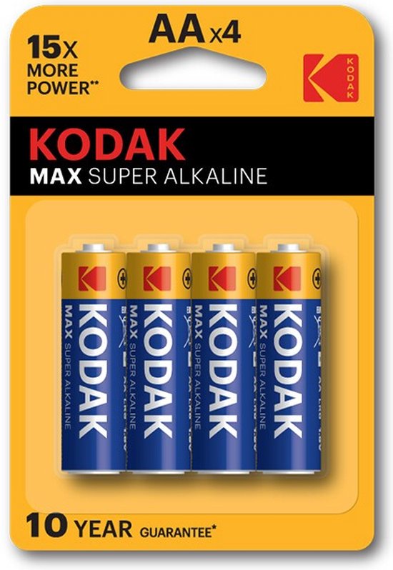 Emballage de 4 piles alcalines AA KODAK MAX Super, avec une garantie de 10 ans et un autocollant '15x plus de puissance'.