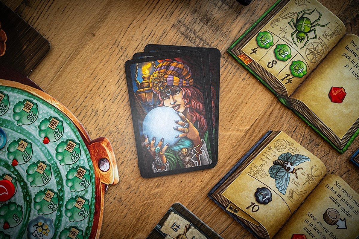 999 Games - De Kwakzalvers van Kakelenburg - Bordspel - Familiespel - Speel met z'n allen tegelijk! - Gezelschapsspel — afbeelding 16