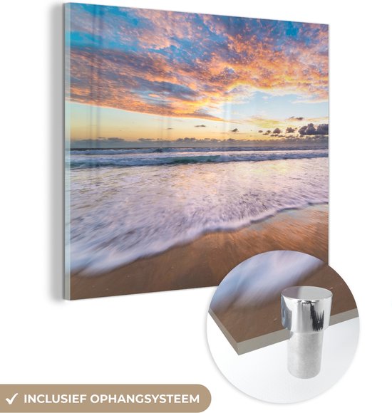 MuchoWow® Glasschilderij 50x50 cm - Schilderij acrylglas - Strand - Wolken - Water - Foto op glas - Schilderijen
