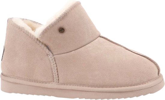 Lichtroze suède pantoffel met schapenvacht voering, van Warmbat.