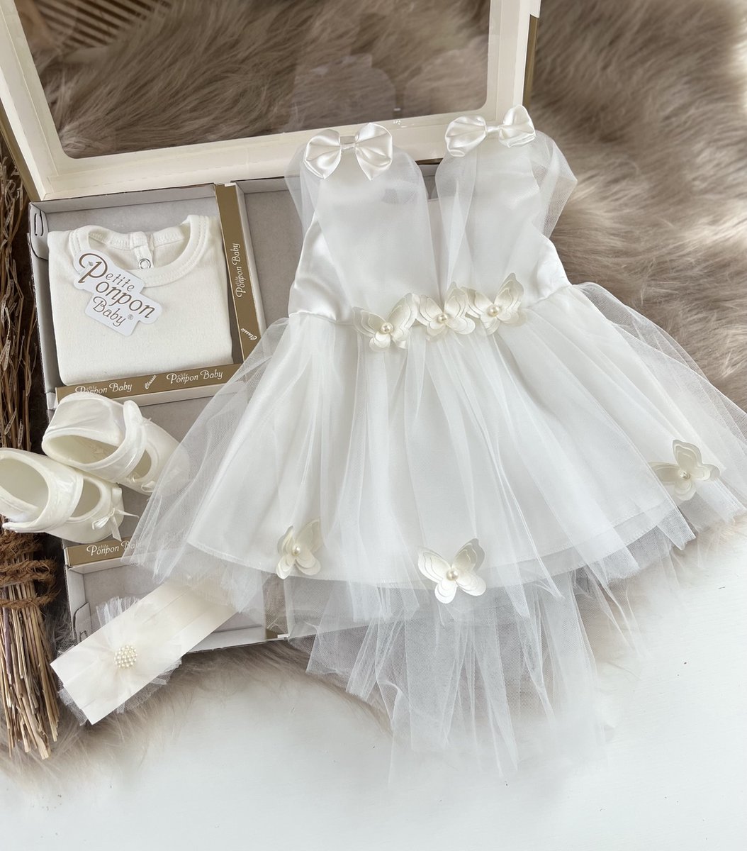 Goedkoopste luxe feestjurk-bruidsjurk-Baby jurk-tule jurk-doopjurk -doopkleedje-onderhemd-haarband-schoentjes-vlinders-new born-geschenkdoos-kraamcadeau-fotoshoot newborn-doopsel-4 delige set-witte kleur-maat 56/62 (0 tem 4 maanden