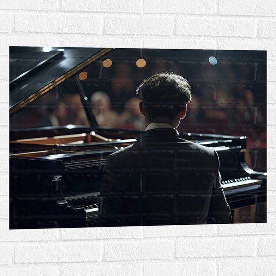 Muursticker - Man - Pak - Piano - Muziek - Concert - Publiek - 80x60 cm Foto op Muursticker