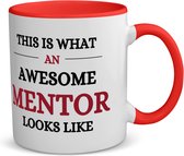 Akyol - awesome mentor looks like koffiemok - theemok - rood - Mentor - je mentor - school - verjaardagscadeau - kado - gift - 350 ML inhoud