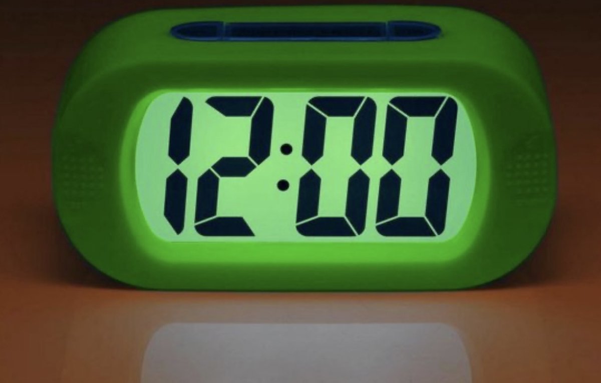 Digitale Wekker Klok - 24uurs wekker - Werkt Op Batterijen - Makkelijk Instelbaar Alarm met Snooze en licht Functie - Kinderwekker Reiswekker - Digitale LED Klok/Wekker - Trendy Wekker Met Snooze functie - Stevige Alarmklok - Groen — cadeau in Elektronica - foto 2