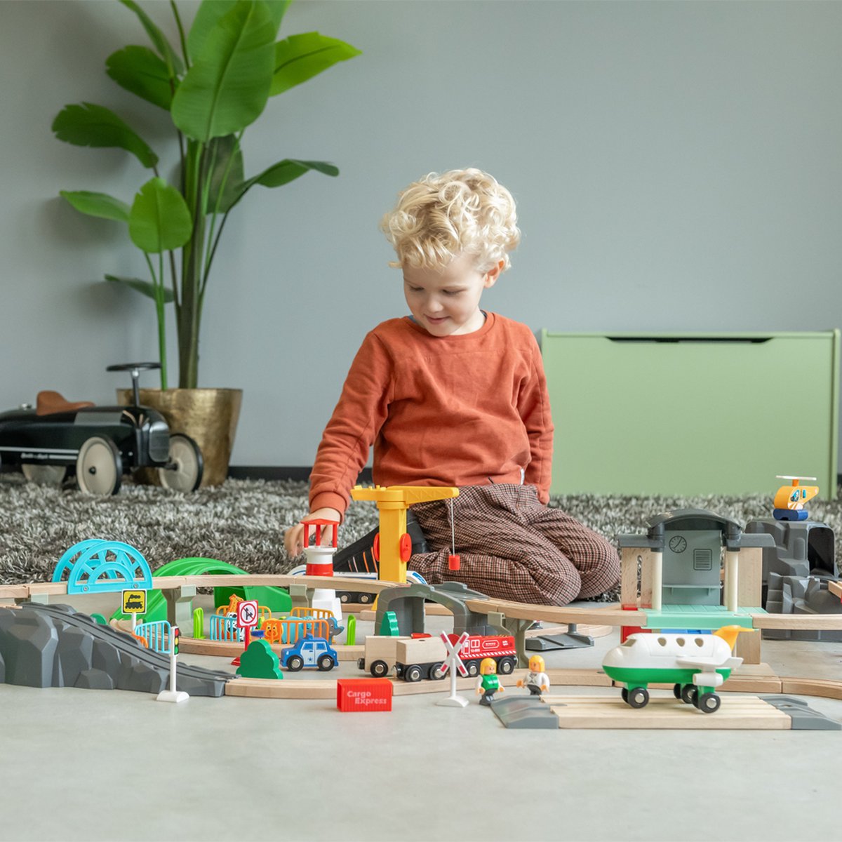 Bandits & Angels Houten treinset 100 dlg met grondplaat - Overzicht