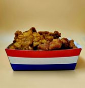 50x Luxe kartonnen frietbak Nederlandse vlag - 125x85x50- snackbak - serveerschaal - patat - familiebak - barbecue - picknick - verjaardag - feest - koekjes - schaal - wegwerp - rood wit blauw - Nederland