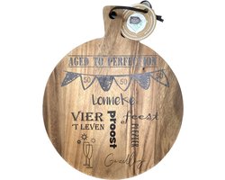 Creaties van Hier - Serveerplank - 50 Jaar - Gepersonaliseerd Cadeau - Pure Walnut Wood - Hout - 30 cm