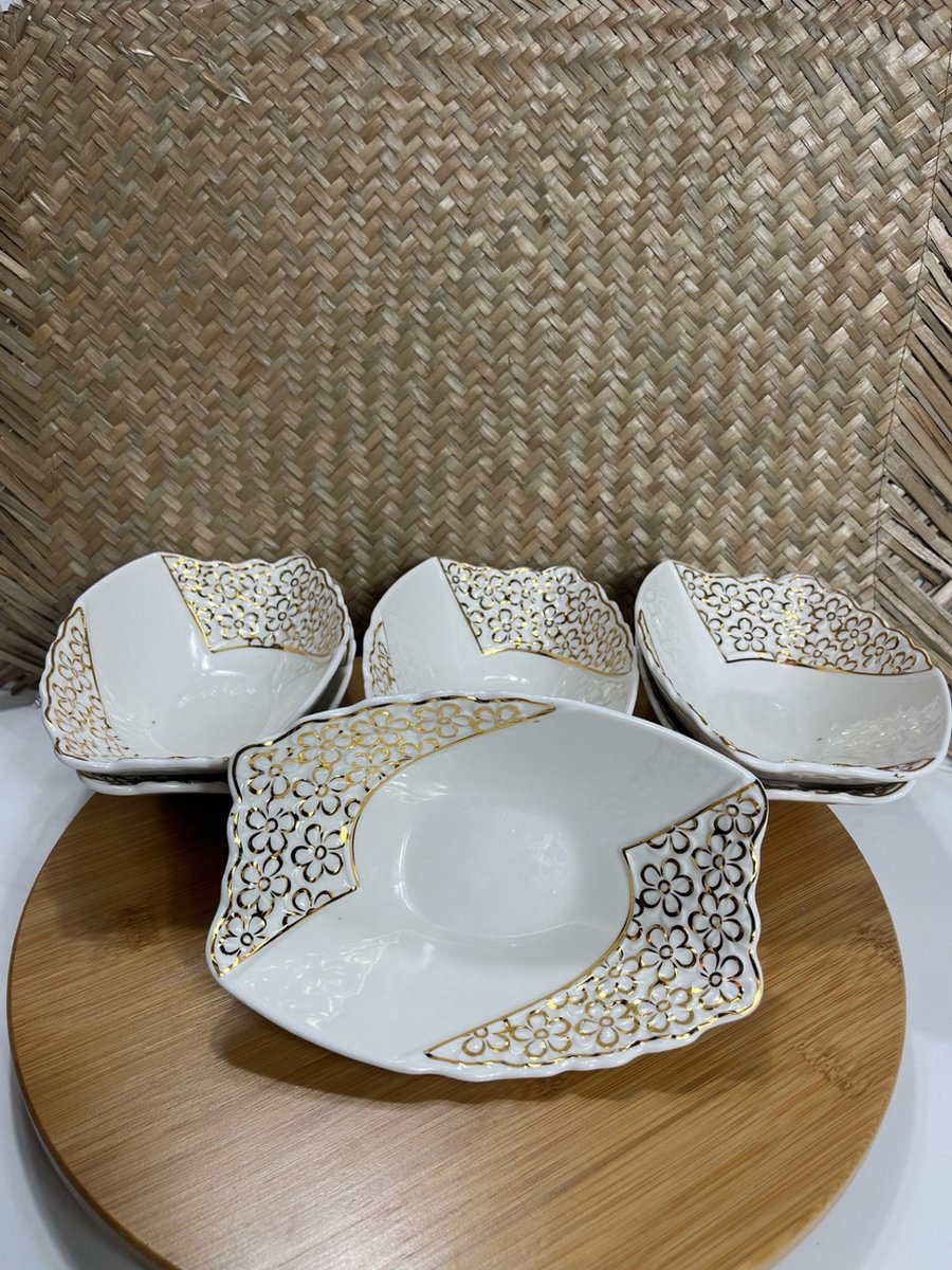 Homestar Decoratie - snack schaal Set - 16cm - 6 stuks - Porselein - wit goud - nootjes schalen - ovaal - bloem design - Gold - Tappasschaal