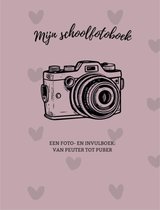 Mijn Schoolfotoboek - Invulboek Voor Schoolfoto's - Peuter / Opvang tot Basisschool - 2 tot 12 jaar - A-4 formaat - Verjaardagscadeau - Cadeau Meisje - Fotoboek - Schoolfoto's - Invulboek - Hartjes - Leuke Invulvragen - Opgroeiboek - Roze