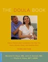 Het omslag van 'The Doula Book' met een vrouw die een zwangere buik vasthoudt, terwijl een andere vrouw haar schouders masseert. De tekst luidt 'The Doula Book, How a Trained Labor Companion Can Help You Have a Shorter, Easier, and Healthier Birth, Third Edition'.