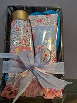 coffret cadeau anniversaire femme - fête des mères - cadeau de Noël - fleurs sauvages - gel douche - lotion pour le corps - savon