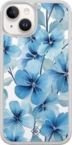 Casimoda® hoesje - Geschikt voor iPhone 14 - Indigo Gardens - 2-in-1 case - Schokbestendig - Bloemen - Verhoogde randen - Blauw, Transparant