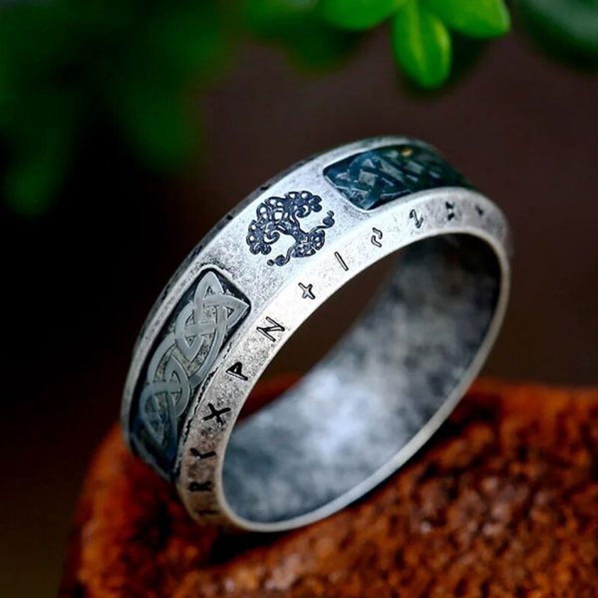 Viking ring runen Tree of life