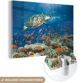 MuchoWow® Glasschilderij 90x60 cm - Schilderij acrylglas - Koraalrif met schildpad - Foto op glas - Schilderijen