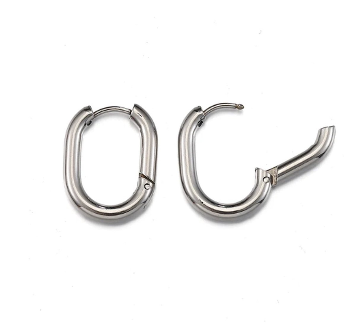Oorbellen - oorringen - ovaal - zilver- stainless steel - makkelijk in en uit doen door kliksluiting - perfecte basic