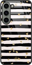Casimoda® hoesje - Geschikt voor Samsung Galaxy S23 - Hart Streepjes - Luxe Hard Case Zwart - Backcover telefoonhoesje - Zwart