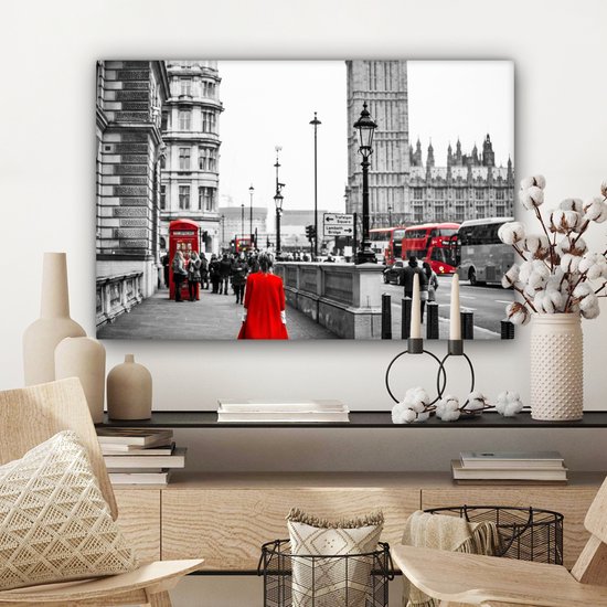 Photo Zwart et blanc d'une femme en robe rouge Toile 90x60 cm - Tirage photo sur toile (Décoration murale salon / chambre)