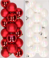 32x stuks kunststof kerstballen mix van rood en parelmoer wit 4 cm - Kerstversiering