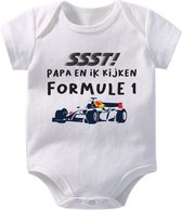 Hospitrix Baby Rompertje met Tekst "SSST! Papa en ik kijken Formule 1" R7 - Maat XL - 12-18 maanden - 86 - go max - Korte Mouw - Cadeau - Zwangerschap - Aankondiging -  Verstappen - Romper
