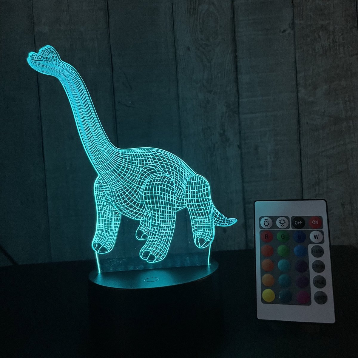 Klarigo® Nachtlamp – 3D LED Lamp Illusie – Brachiosaurus - 16 Kleuren – Bureaulamp – Jurassic World – Sfeerlamp - Jurassic Park– Nachtlampje Kinderen – Creative - Afstandsbediening