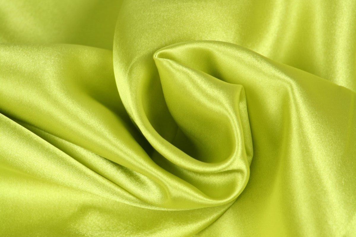15 meter satijn stof - Neon groen - 100% polyester