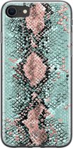 Casimoda® hoesje - Geschikt voor iPhone SE (2020) - Slangenprint pastel mint - Siliconen/TPU telefoonhoesje - Backcover - Slangenprint - Mint