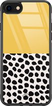Casimoda® hoesje - Geschikt voor iPhone 8 - Abstract Geel - Luxe Hard Case Zwart - Backcover telefoonhoesje - Geel