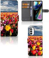 Telefoonhoesje met Tekst Motorola Moto G52 | Moto G82 Wallet Book Case Moederdag Cadeau Tulpen