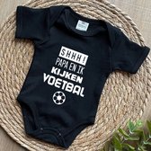 Baby rompertje tekst - Shhh Papa en ik kijken voetbal - Maat 62 - Zwart - WK 2022 - Hup Holland Hup - Oranje - Nederlands elftal - Kraamcadeau - Babyshower - Zwanger - Geboorte - Romper