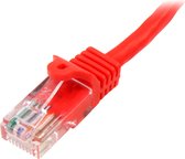 StarTech.com Câble réseau Ethernet Cat5e avec connecteurs RJ45 sans accroc Câble UTP 0,5 m rouge