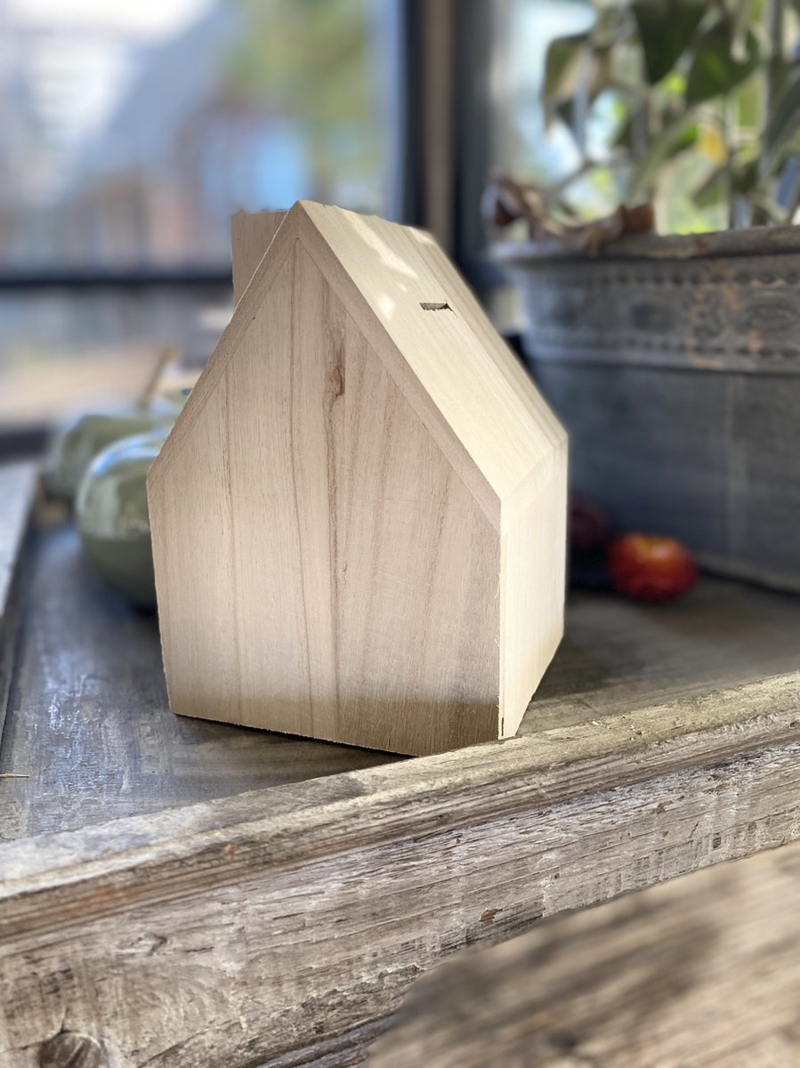 Houten spaarpot - huisje / huis / Ook mogelijk met eigen tekst-naam-afbeelding / kraamcadeau / baby / fooienpotje / fooienpot