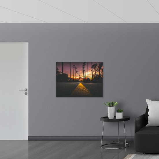 WallClassics - Poster Glanzend – Zonsondergang boven de Weg - 100x75 cm Foto op Posterpapier met Glanzende Afwerking