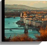 WallClassics - Canvas  - Zijaanzicht van Hongaars Parlementsgebouw - 30x30 cm Foto op Canvas Schilderij (Wanddecoratie op Canvas)