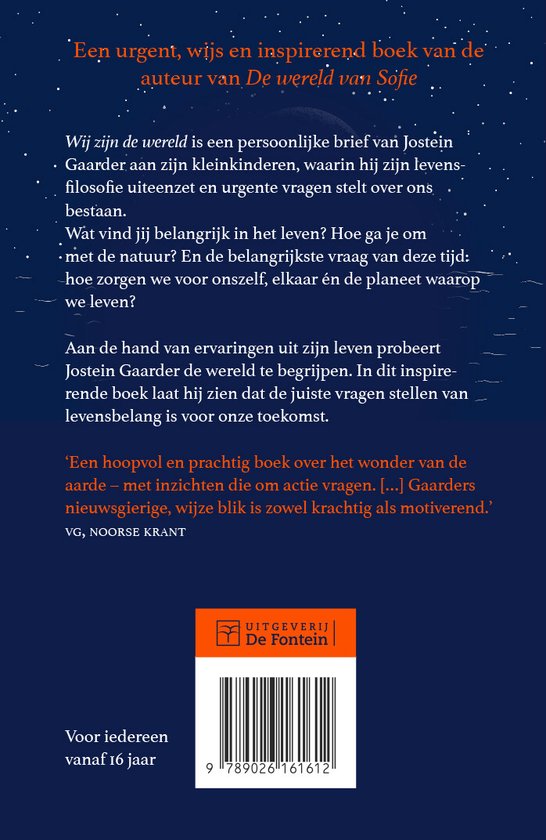 Achterkant van het boek 'Wij zijn de wereld' door Jostein Gaarder. Bevat tekst over het boek, de auteur en een uitgeverslogo.
