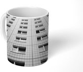 Mok - Vooraanzicht van Berlijnse flat - zwart wit - 350 ML - Beker