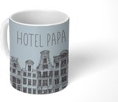 Mok - Koffiemok - Vaderdag - Hotel papa - Spreuken - Quotes - Mokken - 350 ML - Beker - Koffiemokken - Theemok - Mok met tekst