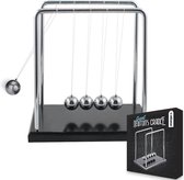 MikaMax Newton Cradle XL - Houten Voet - Metalen Frame - Newton Pendel - Newton Ballen - Ballanceerballen