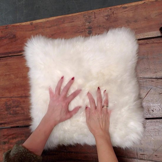 Kussen schapenvacht natuurlijk wit / ivoor - Merino wol | bol.com