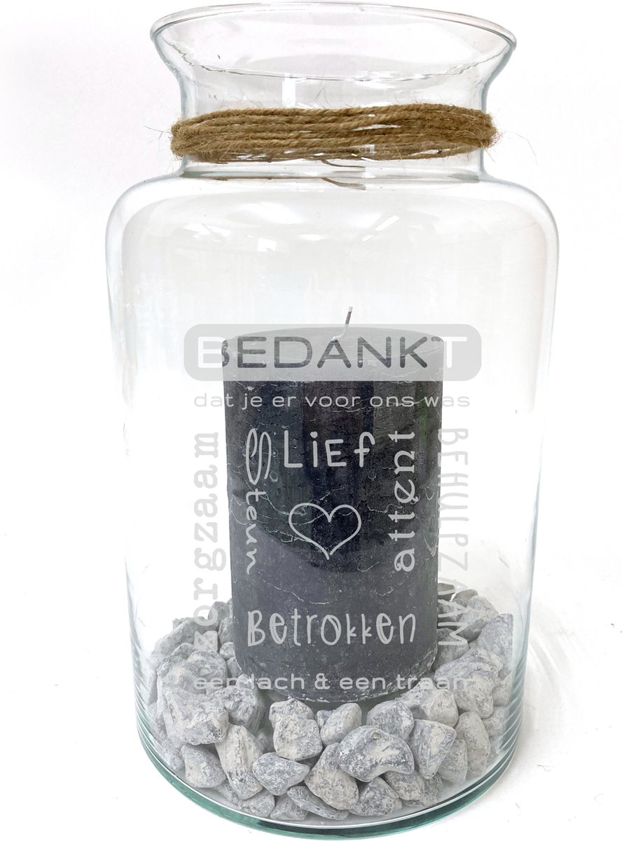 Windlicht/Vaas met tekst gravure: BEDANKT DAT JE ER VOOR ONS WAS. Zonder kaars en stenen. Cadeau-bedankje-special iemand. Het formaat is 30cm, 16cm doorsnede.