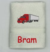 Handdoek met vrachtwagen en naam 70 x 140 cm
