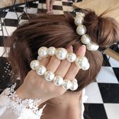 Hiden | Parel Scrunchie - Dames - Beauty - Haarbanden - Fashion | Grote Parels