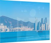 Gebergte achter de panoramische skyline van Busan - Foto op Plexiglas - 60 x 40 cm